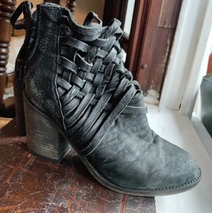 Free People Carrera Black Distressed Leather Block Ankle Boot Women's 38 / 8
